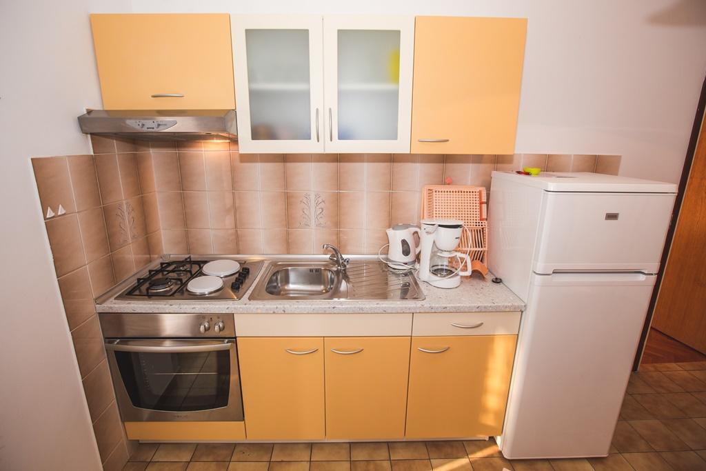 Apartments Renata Banjol Bilik gambar