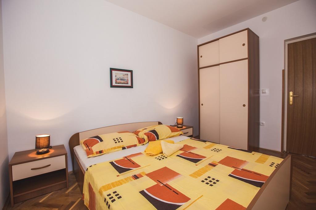 Apartments Renata Banjol Bilik gambar
